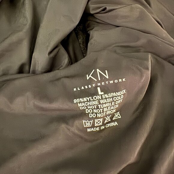 Klassy Network Black Halter Tie Waist Dress w/ Built-In Bra Size L NWT LBD - Picture 9 of 10